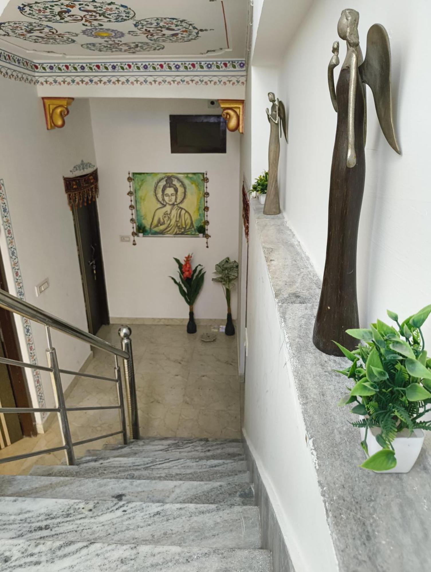 Rising Shemesh Home Stay Udajpur Zewnętrze zdjęcie