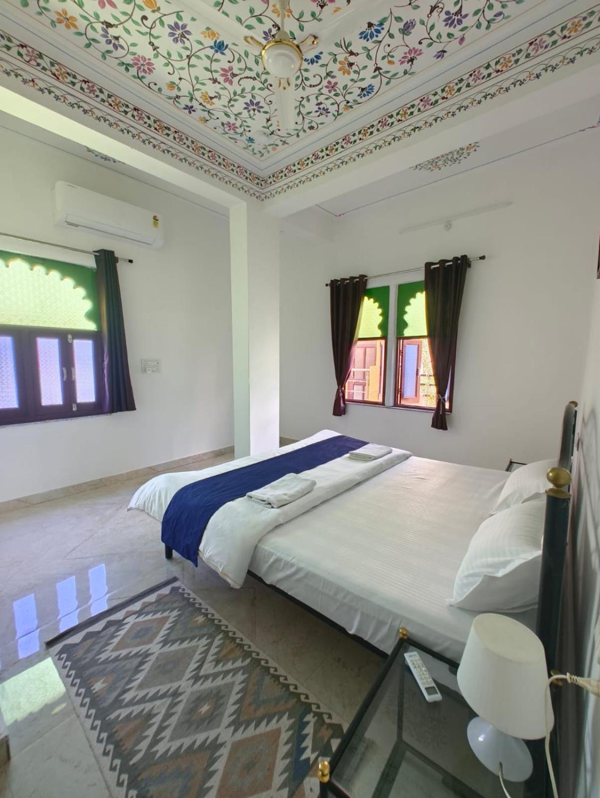 Rising Shemesh Home Stay Udajpur Zewnętrze zdjęcie
