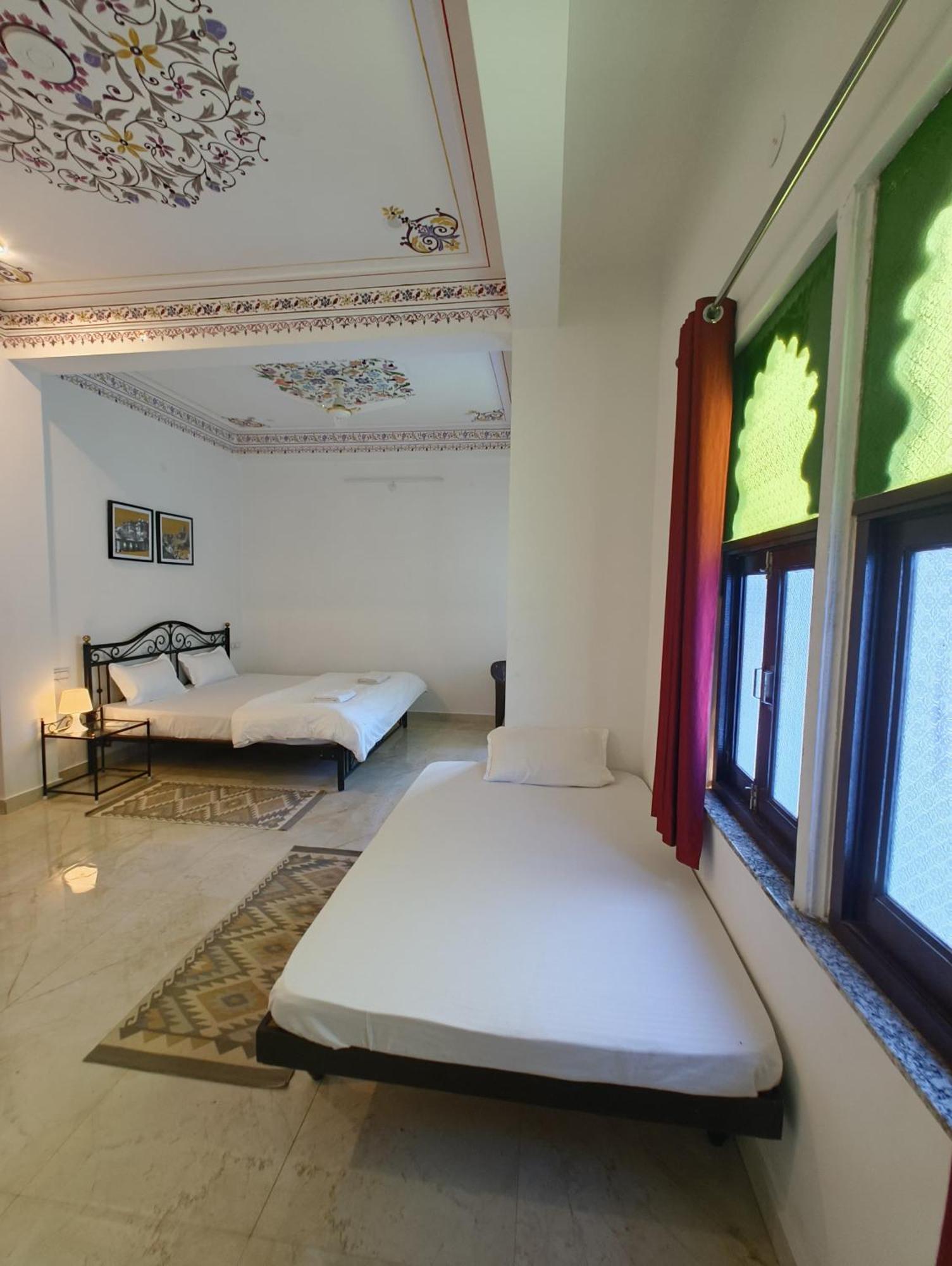 Rising Shemesh Home Stay Udajpur Zewnętrze zdjęcie