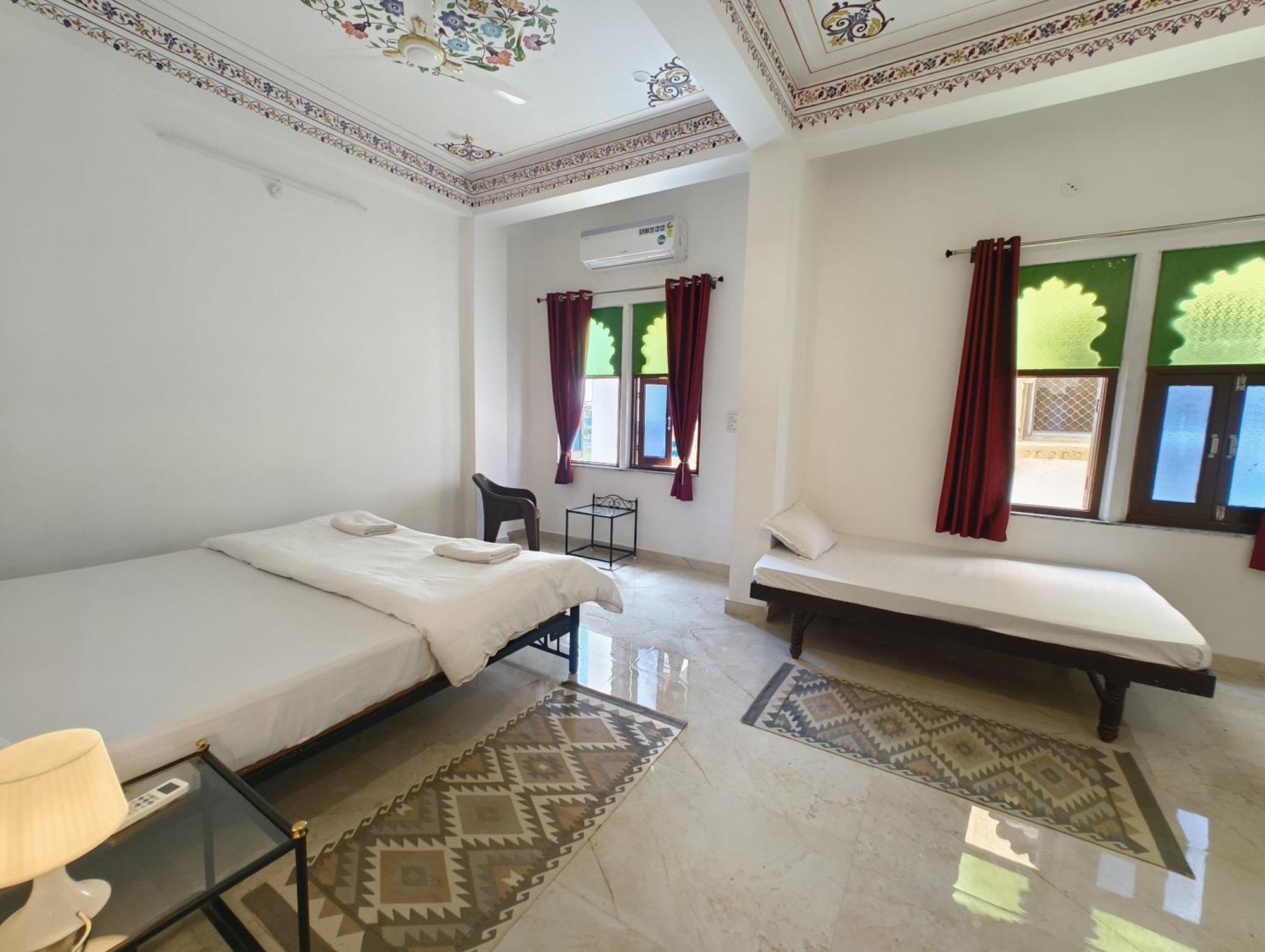 Rising Shemesh Home Stay Udajpur Zewnętrze zdjęcie