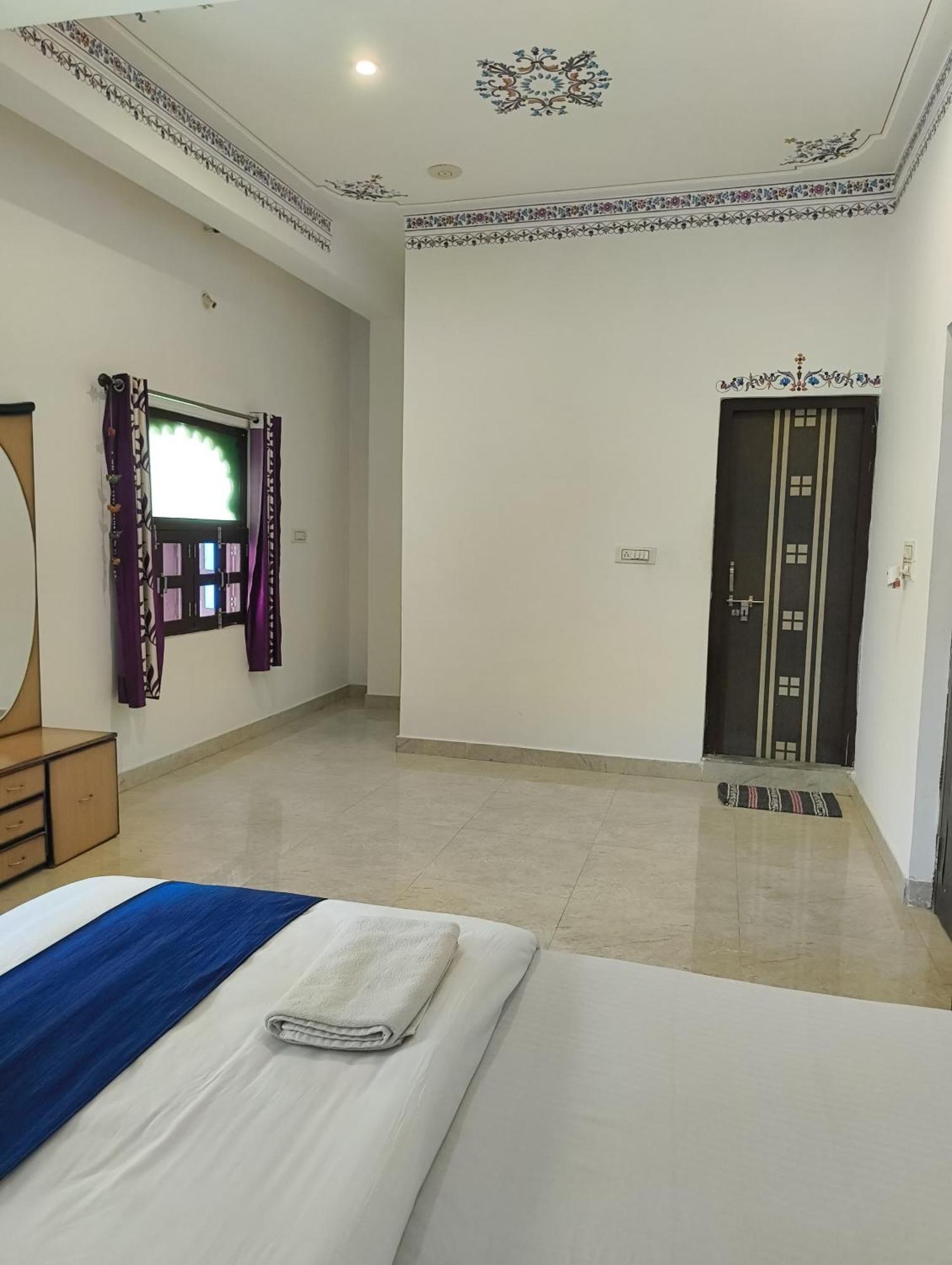 Rising Shemesh Home Stay Udajpur Zewnętrze zdjęcie