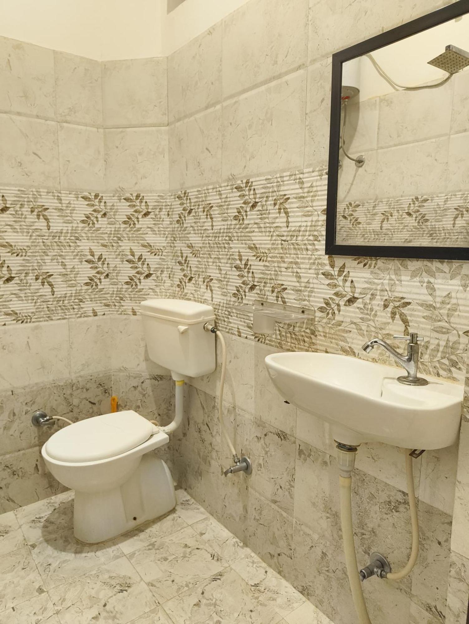 Rising Shemesh Home Stay Udajpur Zewnętrze zdjęcie